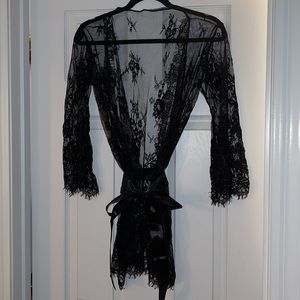 Lace robe